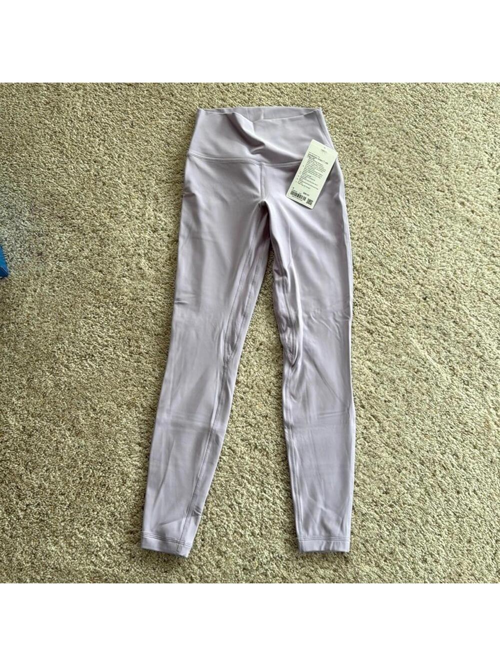 NWT Lululemon Leggings - Lilac Ether Size 6